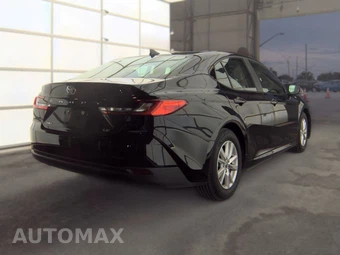 2025 Toyota Camry LE - miniatura 4