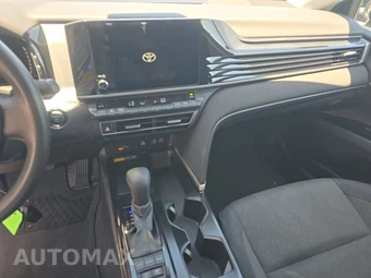 2025 Toyota Camry LE - miniatura 11