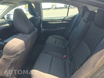 2025 Toyota Camry LE - miniatura 13