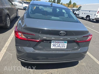 2025 Toyota Camry LE - miniatura 5