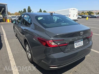 2025 Toyota Camry LE - miniatura 6