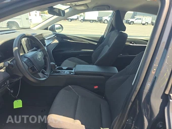 2025 Toyota Camry LE - miniatura 7