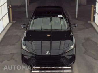 2025 Toyota Camry LE - miniatura 2