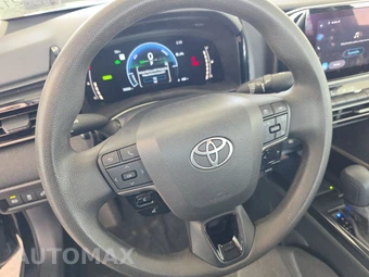 2025 Toyota Camry LE - miniatura 10