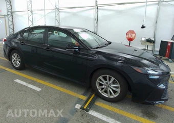 2025 Toyota Camry LE - miniatura 3
