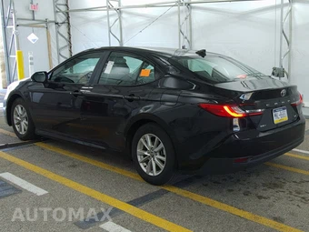 2025 Toyota Camry LE - miniatura 6