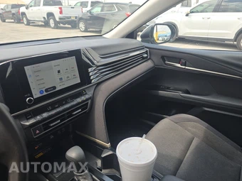 2025 Toyota Camry LE - miniatura 11