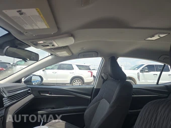2025 Toyota Camry LE - miniatura 14