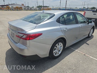 2025 Toyota Camry LE - miniatura 4