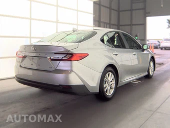 2025 Toyota Camry LE - miniatura 4