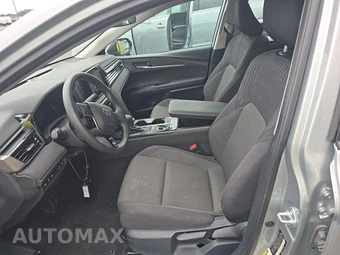 2025 Toyota Camry LE - miniatura 7