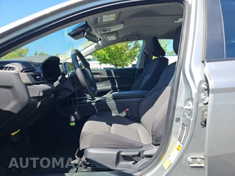 2025 Toyota Camry LE - miniatura 13