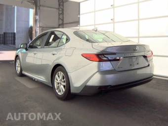 2025 Toyota Camry LE - miniatura 8