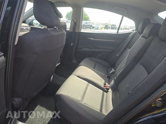 2025 Toyota Camry LE - miniatura 13