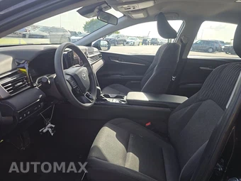 2025 Toyota Camry LE - miniatura 7