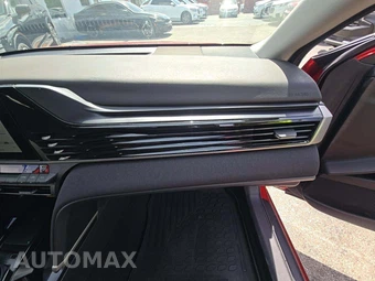 2025 Toyota Camry LE - miniatura 16