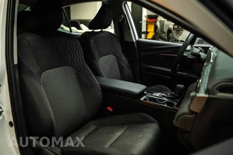 2025 Toyota Camry LE - miniatura 14