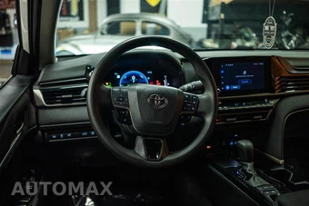 2025 Toyota Camry LE - miniatura 15