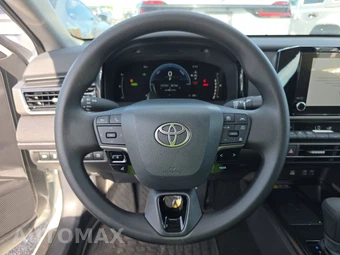 2025 Toyota Camry LE - miniatura 10