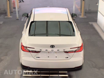 2025 Toyota Camry LE - miniatura 5