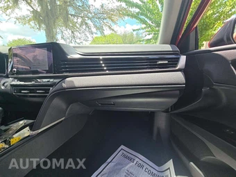 2025 Toyota Camry LE - miniatura 19