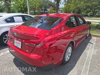 2025 Toyota Camry LE - miniatura 3