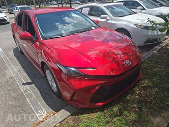 2025 Toyota Camry LE - miniatura 4