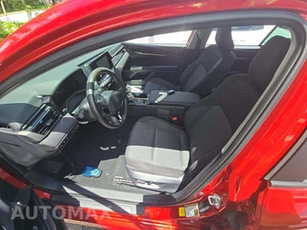 2025 Toyota Camry LE - miniatura 6