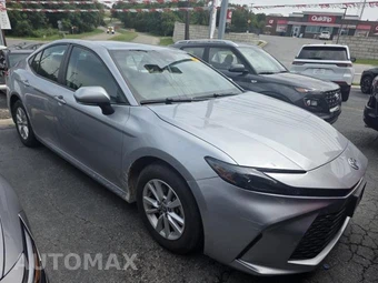 2025 Toyota Camry LE - miniatura 21