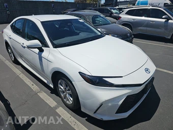 2025 Toyota Camry LE - miniatura 3