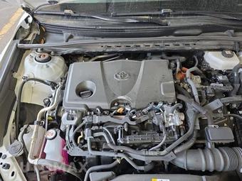 2025 Toyota Camry LE - miniatura 15