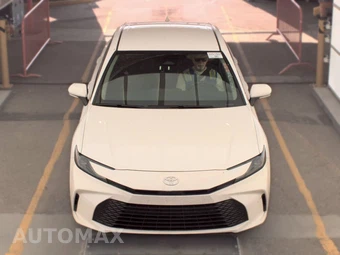 2025 Toyota Camry LE - miniatura 2