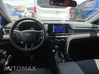 2025 Toyota Camry LE - miniatura 17