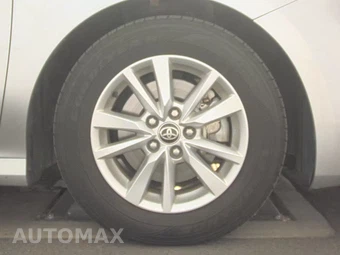 2025 Toyota Camry LE - miniatura 10