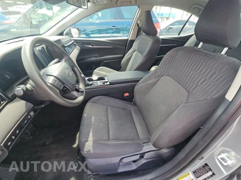 2025 Toyota Camry LE - miniatura 13