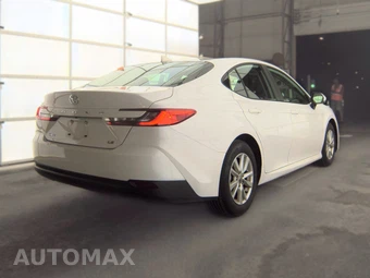 2025 Toyota Camry LE - miniatura 4