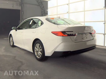 2025 Toyota Camry LE - miniatura 6