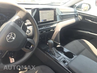 2025 Toyota Camry LE - miniatura 11