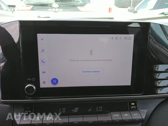 2025 Toyota Camry LE - miniatura 19