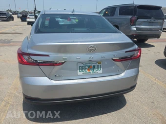 2025 Toyota Camry LE - miniatura 5
