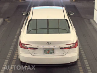 2025 Toyota Camry LE - miniatura 5