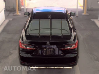 2025 Toyota Camry LE - miniatura 5
