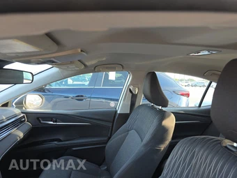 2025 Toyota Camry LE - miniatura 17