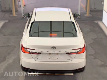 2025 Toyota Camry LE - miniatura 5