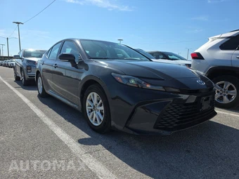 2025 Toyota Camry LE - miniatura 3