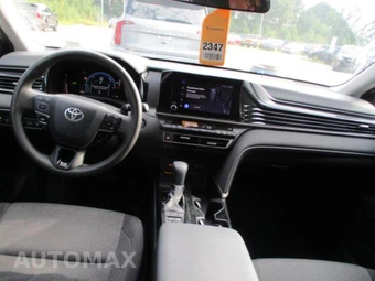 2025 Toyota Camry LE - miniatura 2