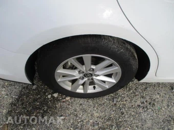 2025 Toyota Camry LE - miniatura 5