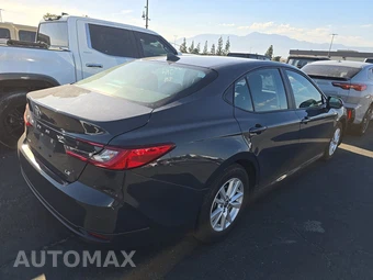 2025 Toyota Camry LE - miniatura 4