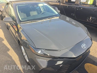 2025 Toyota Camry LE - miniatura 3