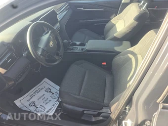 2025 Toyota Camry LE - miniatura 7